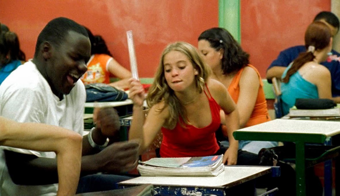 Parece revolução, mas é só o passado – Reflexões sobre a educação no Brasil*, por Lucas Mattos.