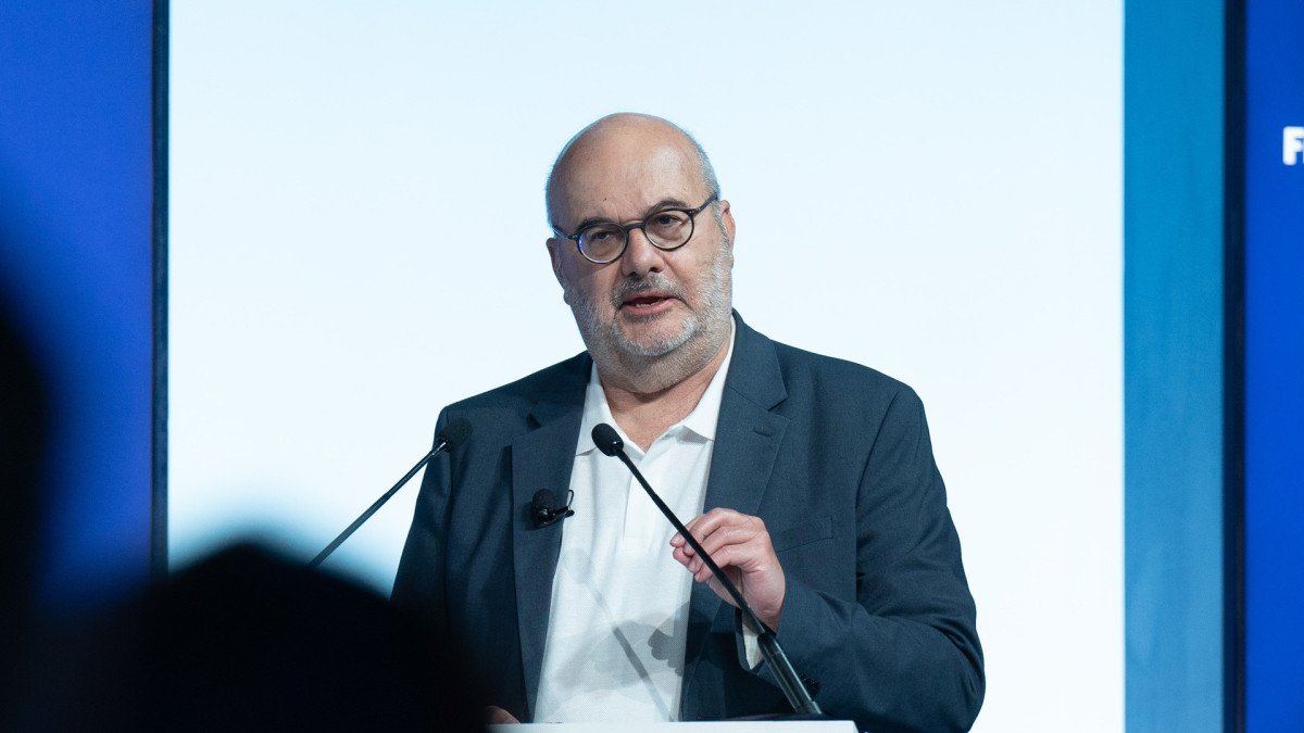 Visões da desigualdade: Da Revolução Francesa até o fim da Guerra Fria, por Ricardo Marinho