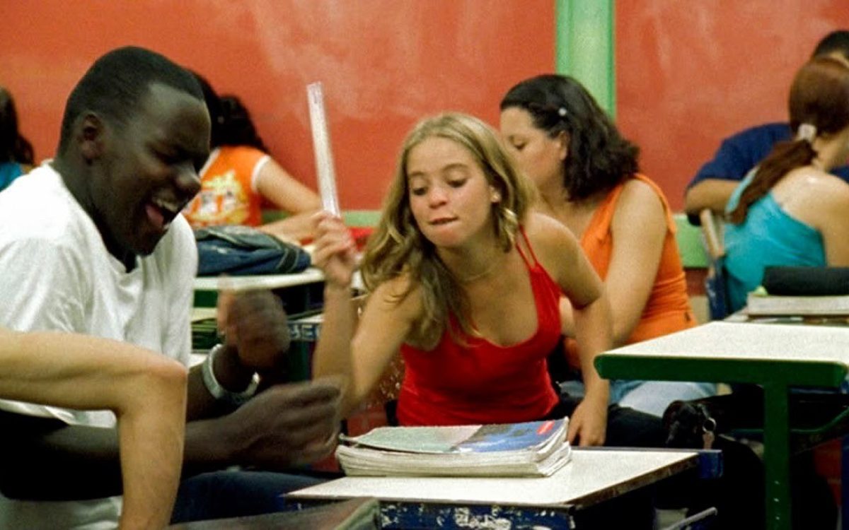Parece revolução, mas é só o passado – Reflexões sobre a educação no Brasil*, por Lucas Mattos.
